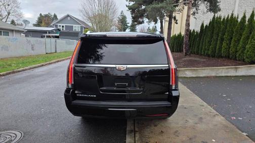 2017 Cadillac Escalade ESV Luxury