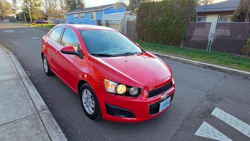 2016 Chevrolet Sonic LT