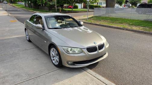 Tan 2011 BMW 328 i