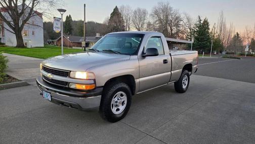 Gold 2001 Chevrolet Silverado 1500 LS