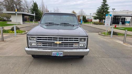 Gray 1986 Chevrolet C10/K10 Silverado
