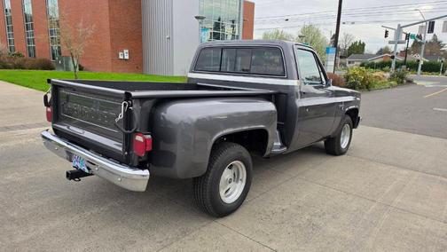 Gray 1986 Chevrolet C10/K10 Silverado