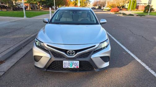 2019 Toyota Camry SE