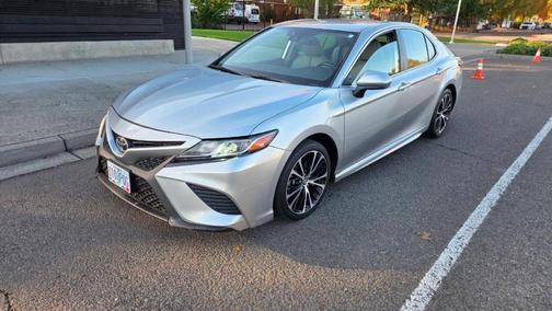 2019 Toyota Camry SE
