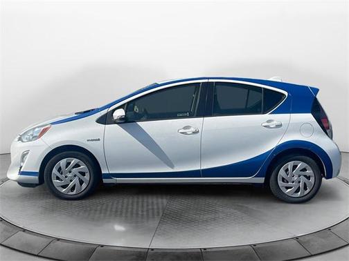 2016 Toyota Prius c Two