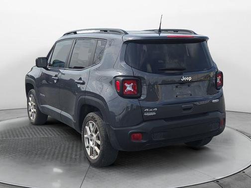 Graphite Gray 2022 Jeep Renegade Latitude