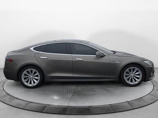 2016 Tesla Model S 75D