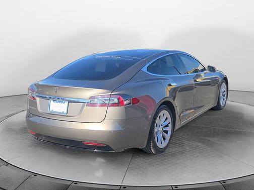 2016 Tesla Model S 75D