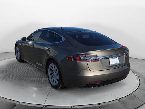 2016 Tesla Model S 75D