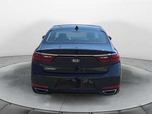 Gravity Blue 2017 Kia Cadenza Premium