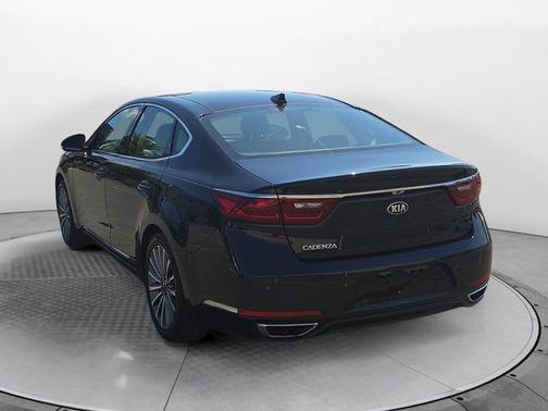 Gravity Blue 2017 Kia Cadenza Premium