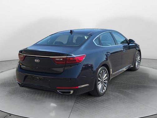 Gravity Blue 2017 Kia Cadenza Premium