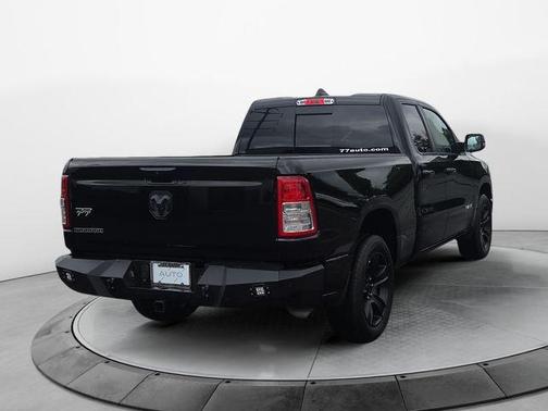 Diamond Black Crystal Pearlcoat 2024 RAM 1500 Big Horn/Lone Star