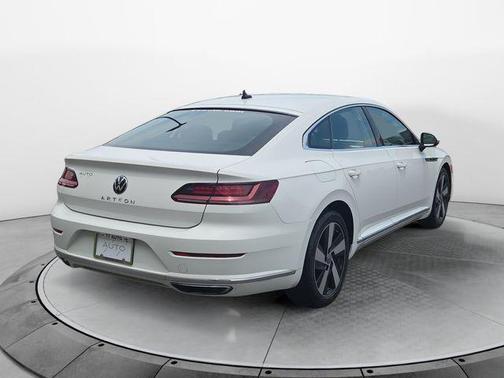 Pure White 2021 Volkswagen Arteon 2.0T SE