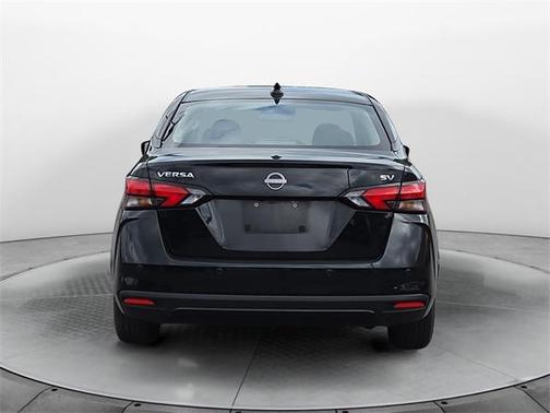 2023 Nissan Versa 1.6 SV
