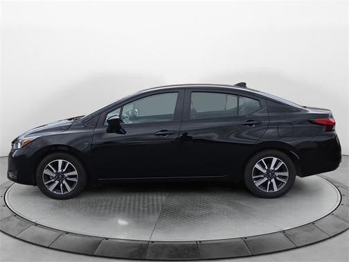 2023 Nissan Versa 1.6 SV