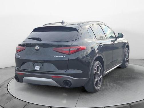 2022 Alfa Romeo Stelvio Ti