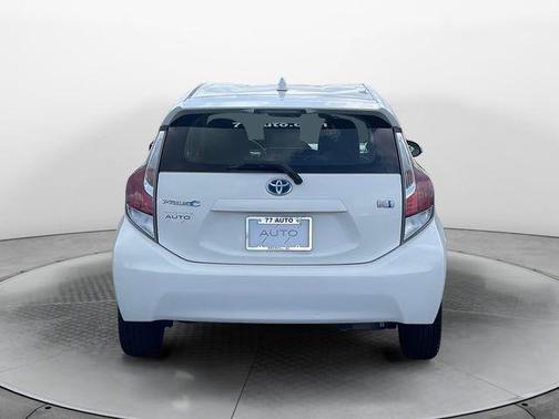 2016 Toyota Prius c Two
