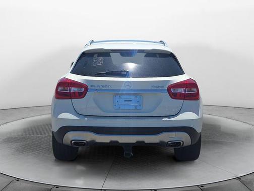 White 2018 Mercedes-Benz GLA 250 4MATIC