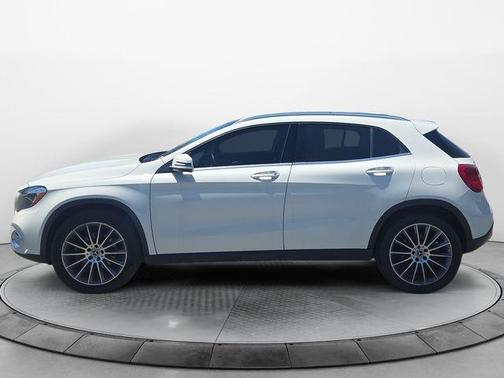 White 2018 Mercedes-Benz GLA 250 4MATIC