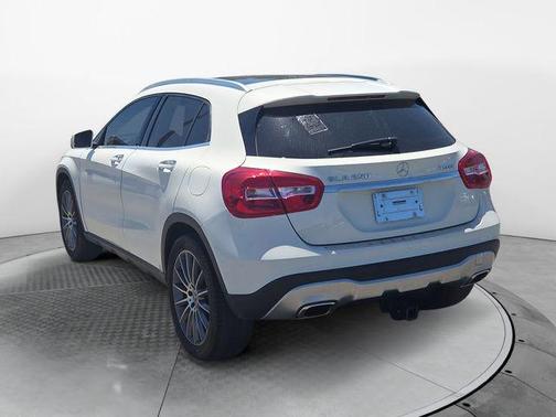 White 2018 Mercedes-Benz GLA 250 4MATIC