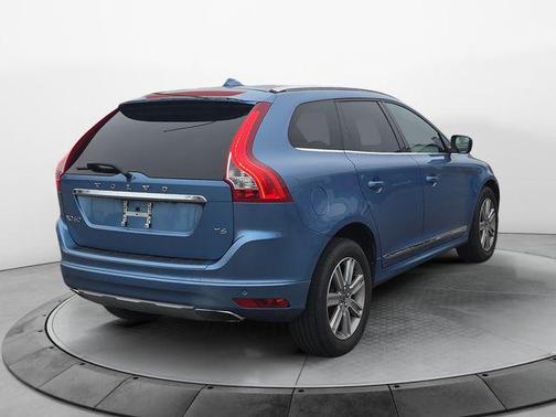 2016 Volvo XC60 T6 Drive-E Platinum