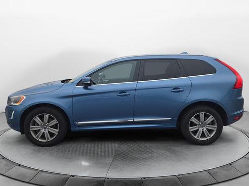 2016 Volvo XC60 T6 Drive-E Platinum