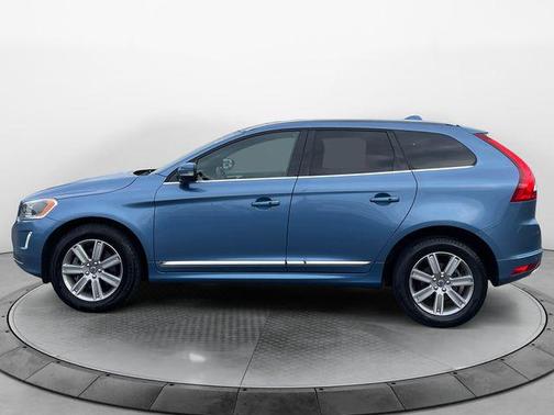 2016 Volvo XC60 T6 Drive-E Platinum