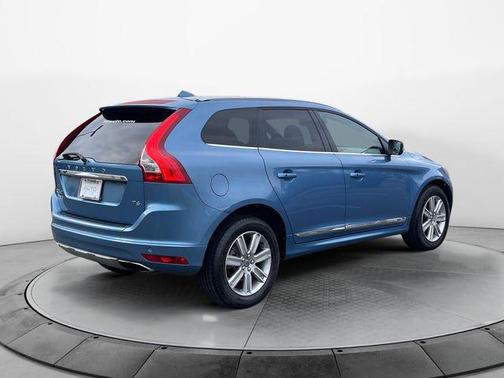 2016 Volvo XC60 T6 Drive-E Platinum