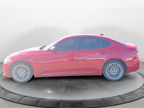 2018 Alfa Romeo Giulia Ti Lusso