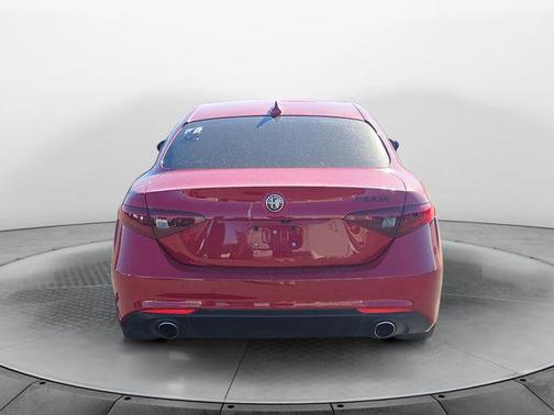 2018 Alfa Romeo Giulia Ti Lusso