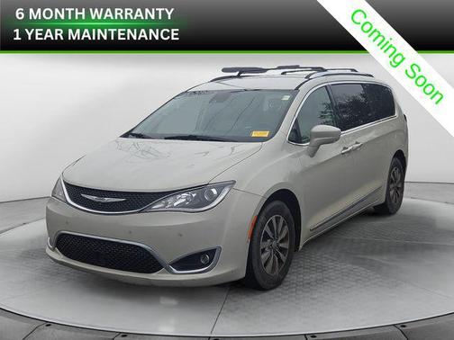 Luxury White Pearlcoat 2019 Chrysler Pacifica Touring-L Plus