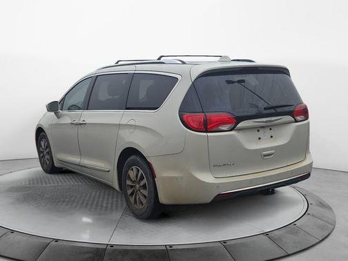 Luxury White Pearlcoat 2019 Chrysler Pacifica Touring-L Plus