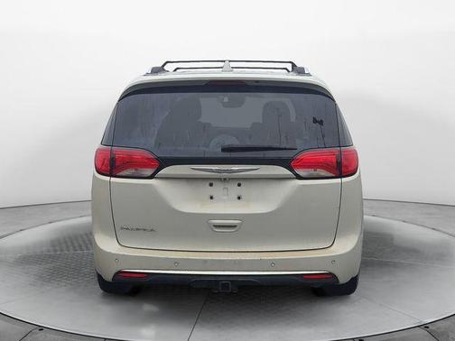 Luxury White Pearlcoat 2019 Chrysler Pacifica Touring-L Plus