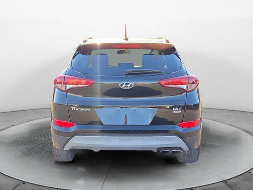 2017 Hyundai TUCSON Night