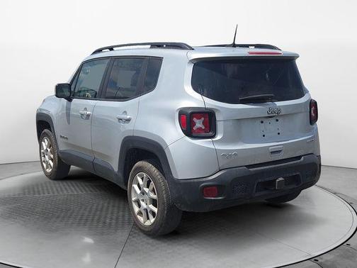 Glacier Metallic Clearcoat 2019 Jeep Renegade Latitude
