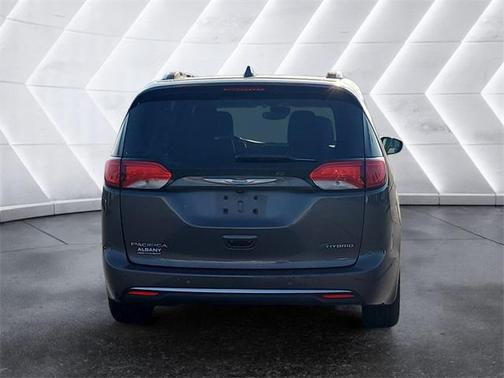 2018 Chrysler Pacifica Hybrid Limited