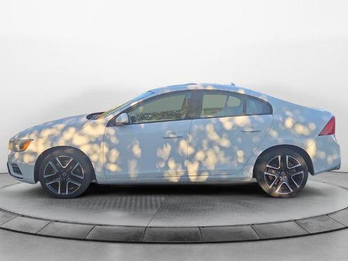 Ice White 2018 Volvo S60 T5 Dynamic