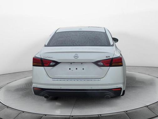 2022 Nissan Altima SR FWD