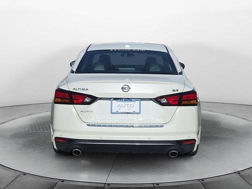 2022 Nissan Altima SR FWD