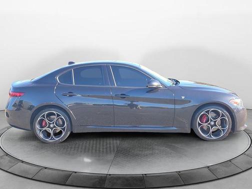 2022 Alfa Romeo Giulia Ti