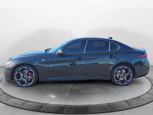 2022 Alfa Romeo Giulia Ti