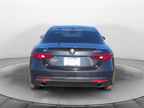 2022 Alfa Romeo Giulia Ti
