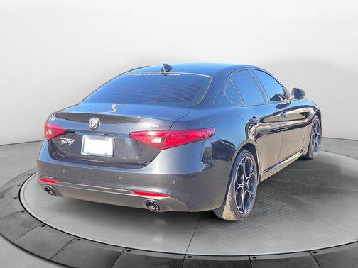 2022 Alfa Romeo Giulia Ti