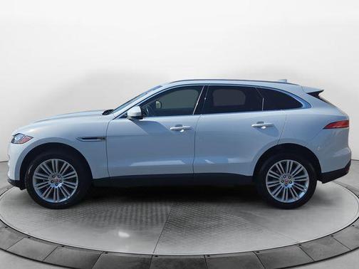 Fuji White 2019 Jaguar F-PACE 30t Portfolio
