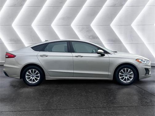 2019 Ford Fusion S