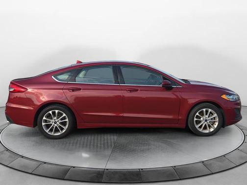 Ruby Red Metallic Tinted Clearcoat 2019 Ford Fusion SE