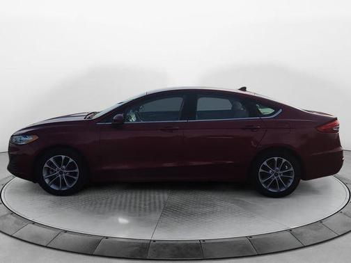 Ruby Red Metallic Tinted Clearcoat 2019 Ford Fusion SE