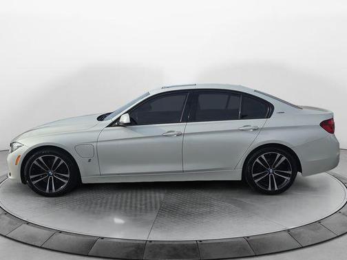 2018 BMW 330e iPerformance