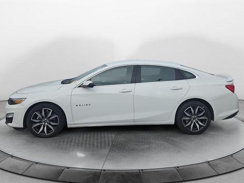 Summit White 2024 Chevrolet Malibu FWD RS
